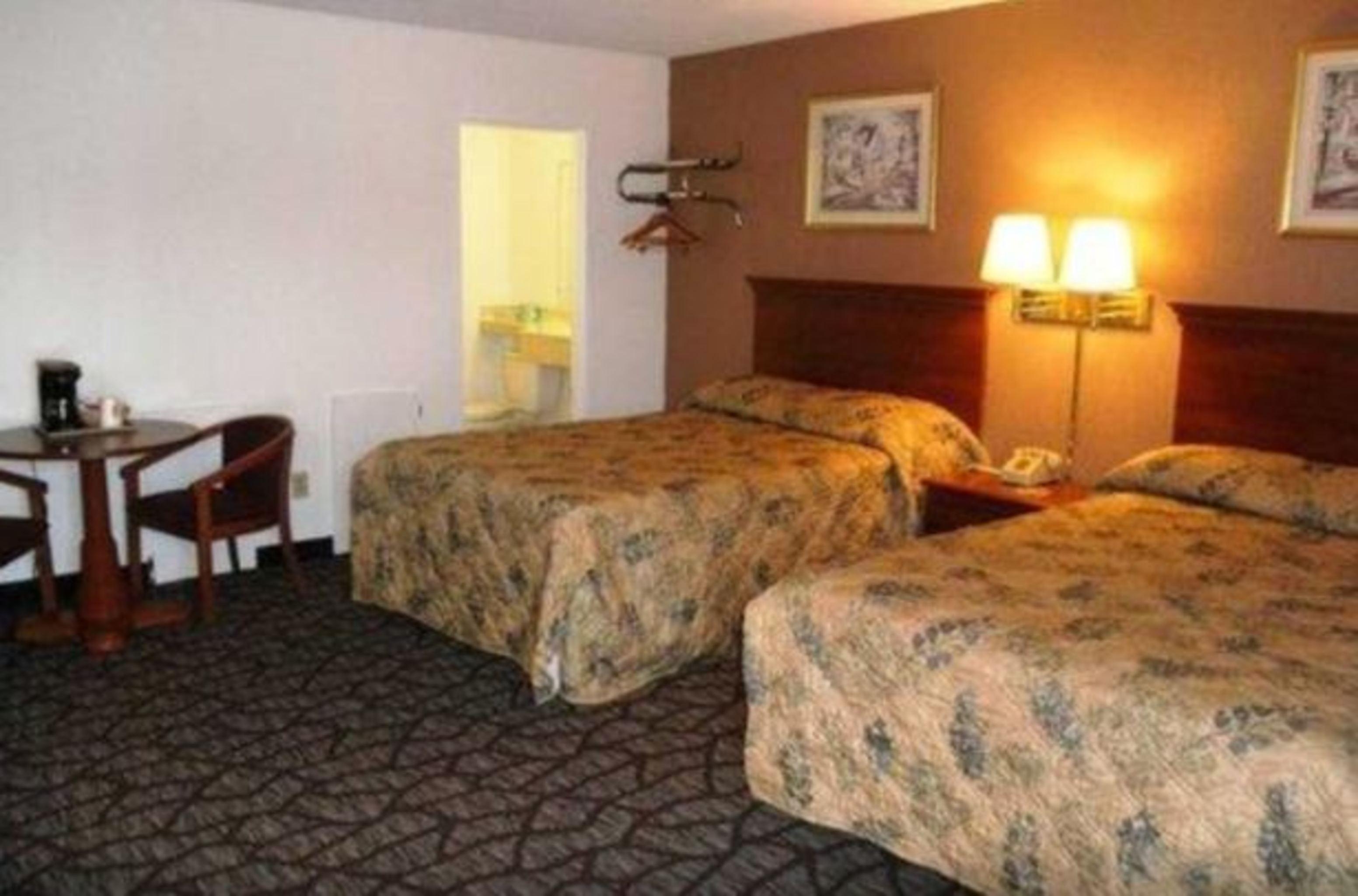 Rodeway Inn Youngstown Exterior foto